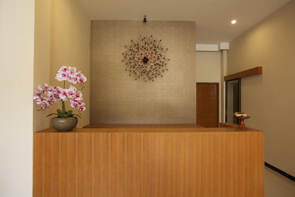 Kuta Suci Guesthouse Dış mekan fotoğraf